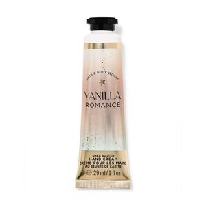 4/$20 NWT Bath & Body Works Vanilla Romance Hand Cream